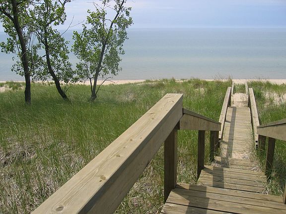 Gradual slope to beach