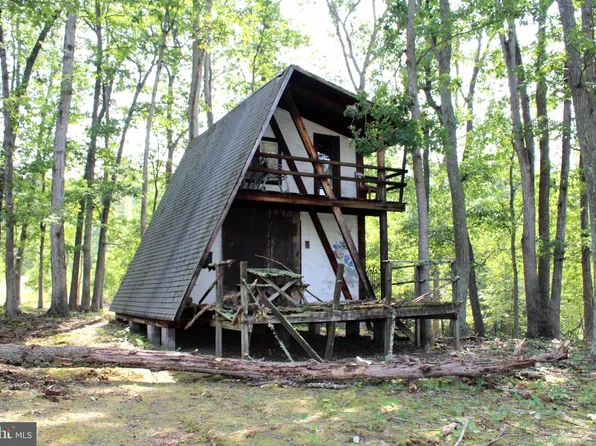 4563 Paw Rd, Paw Paw, WV 25434