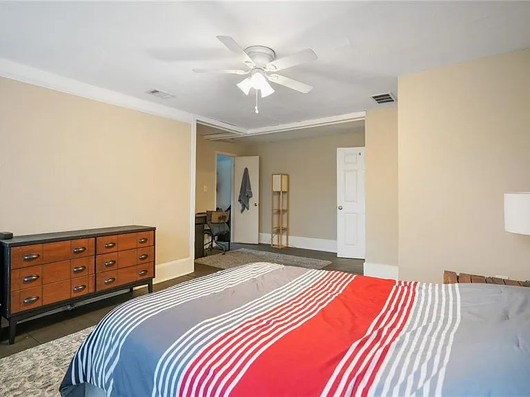 1056 Hemphill Ave NW — Photo 11
