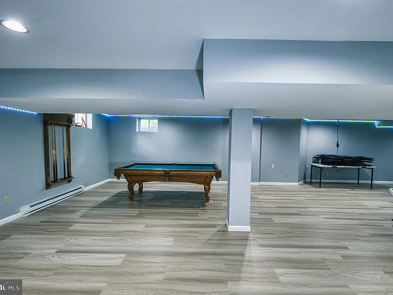 139 Mallard Dr W — Photo 21