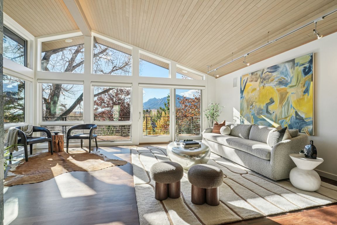 next background image