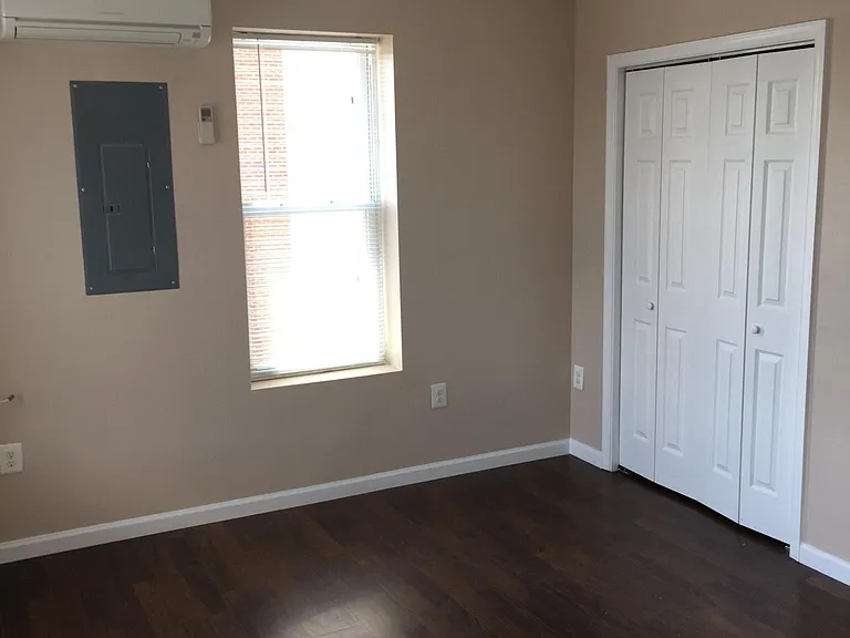 1387 H St NE #3 — Photo 8