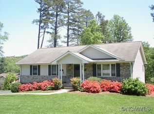 55 Greg Ct, Hendersonville, NC 28792