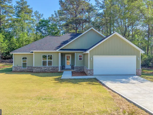 711 Flanders Ct, Dublin, GA 31021