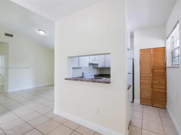 1941 NW 96th Ter #8L, Hollywood, FL 33024