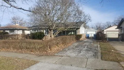 1381 Freeland Ave photo 1