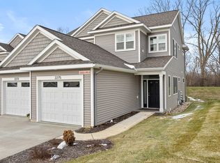 2249 NE Watertown Way, Grand Rapids, MI