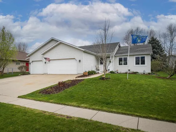 214 Overlook Terrace, Marshall, WI 53559