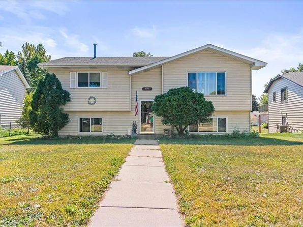 2146 Ross Ave E, Saint Paul, MN 55119