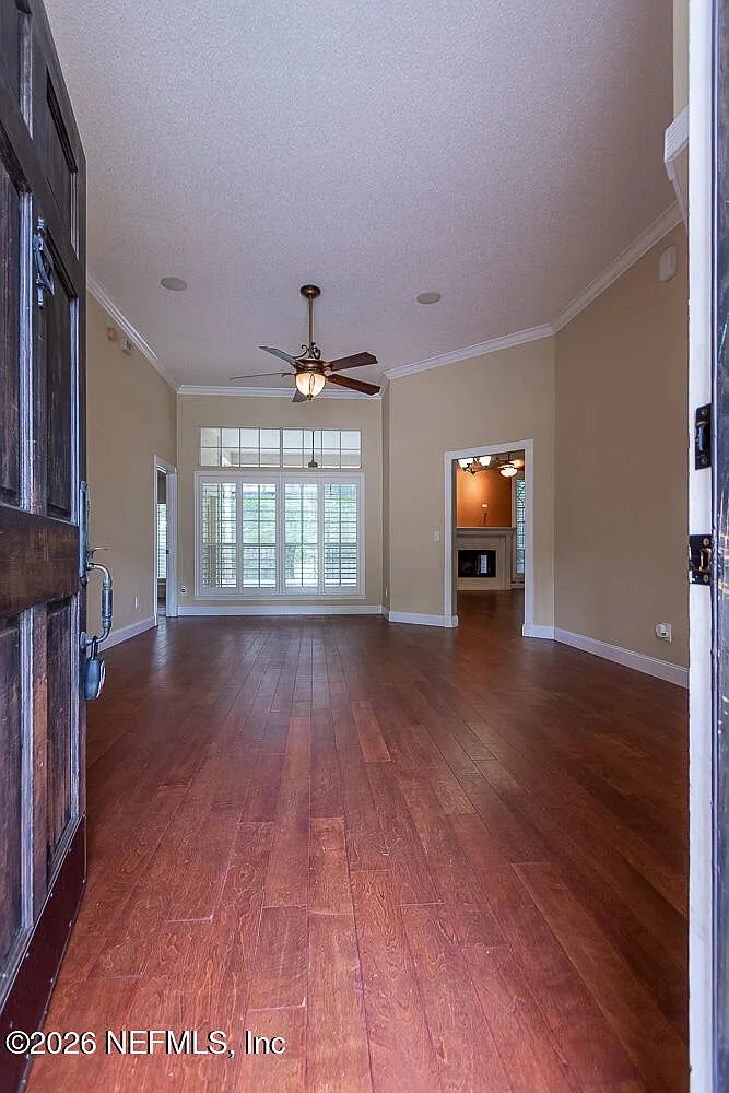 4 bed, 2.0 bath, 2129 sqft, $2,900 — Photo 3