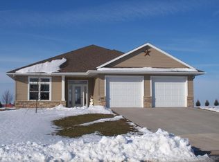 423 N Park Dr, Spring Valley, MN 55975