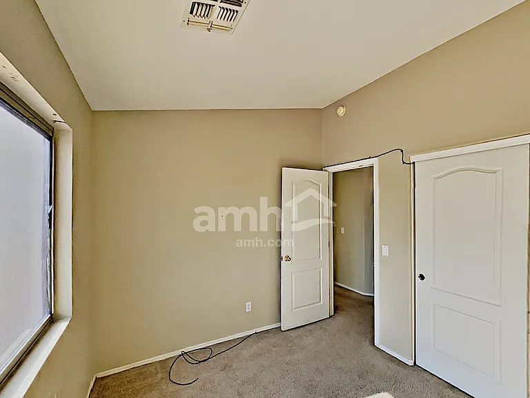 30300 N Royal Oak Way — Photo 14