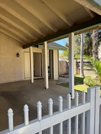 W Tree Fern Ct, Camarillo — Photo 2