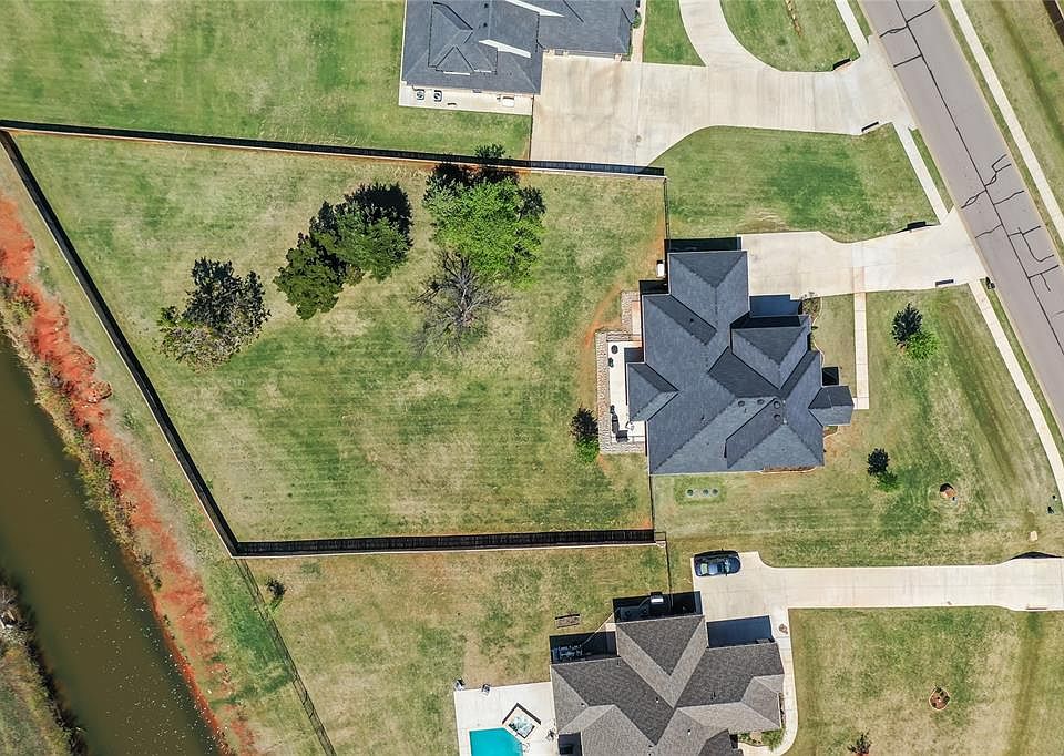 1st image of 22297 Forester Ln