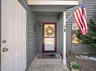 4 Battery Ln, Beaufort, SC 29902