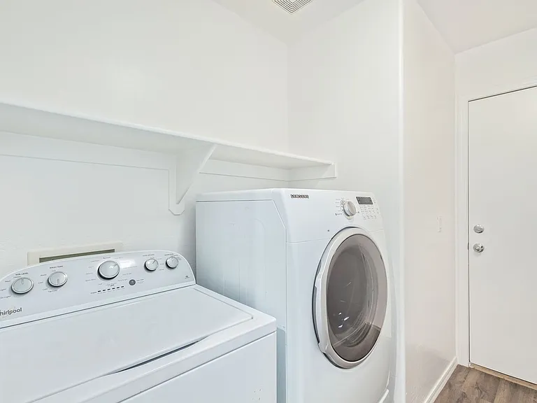 23809 W Adams St — Photo 18