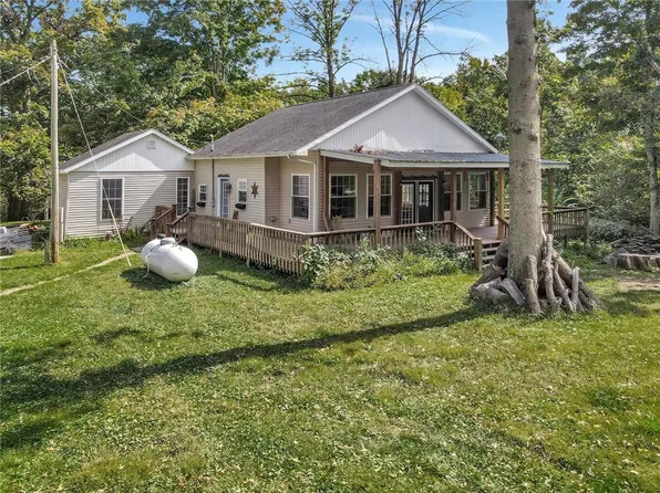 2565 Midwestern Gas St, Paris, IL 61944