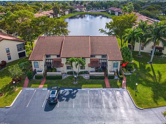 2nd image of 10255 N Circle Lake Dr APT 202