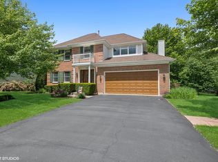 1918 McRae Ln, Mundelein, IL 60060