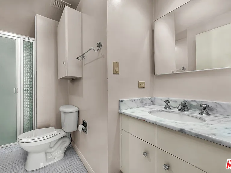 1333 S Beverly Glen Blvd #606 — Photo 16