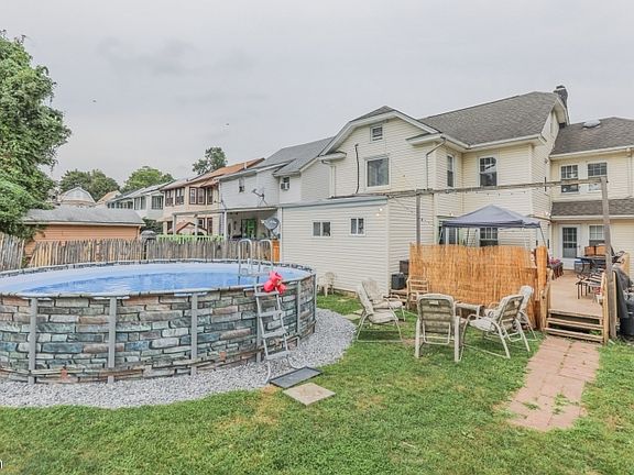 2nd image of 41 Essex St
