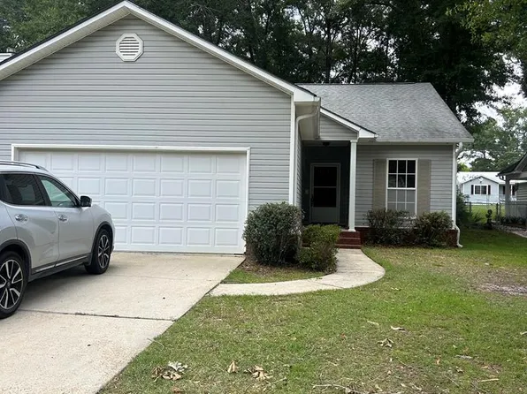 107 Cumberland Dr, Dothan, AL 36301