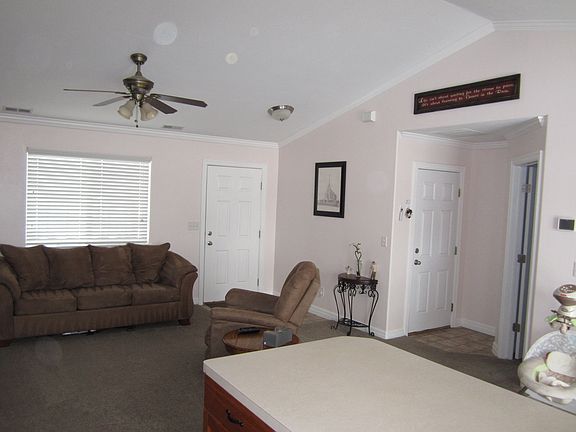 5th image of 310 Oaktrail Dr