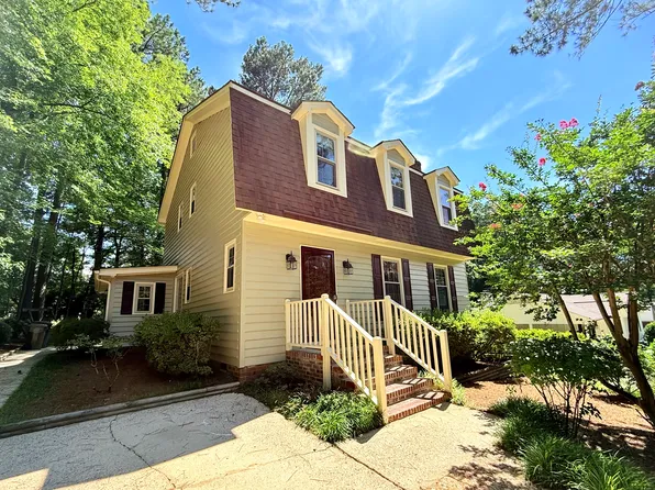 305 Melanie Ln, Cary, NC 27511