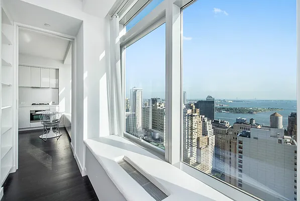 Rented by Keller Williams NYC | media 16