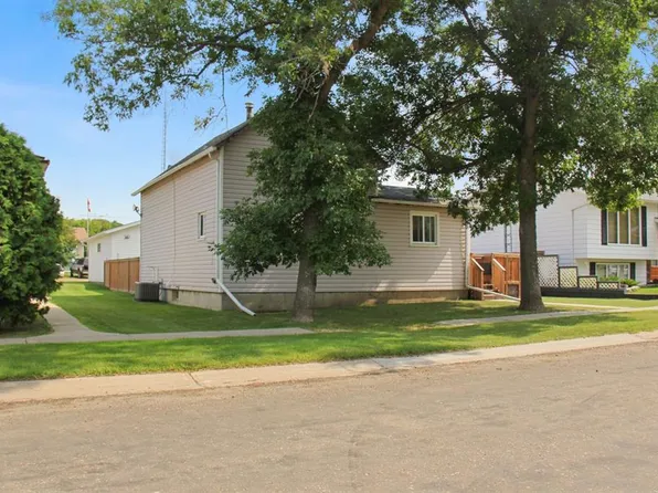 5129 NW 51st St, Daysland, AB T0B 1A0