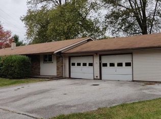 90 Parkhall Dr, Painesville, OH 44077