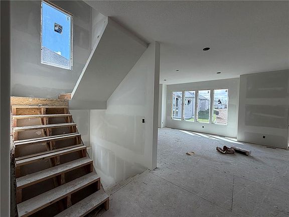 3rd image of 15291 W 161st Ter