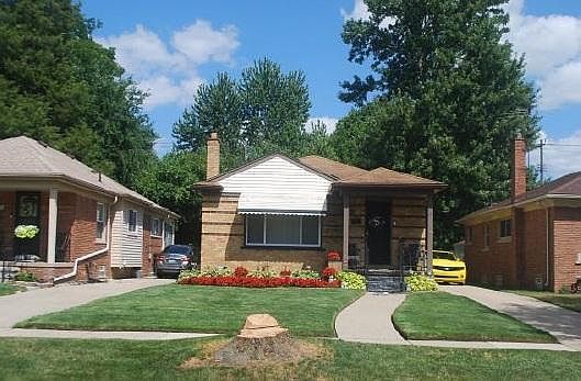 1st image of 21910 Ridgedale St
