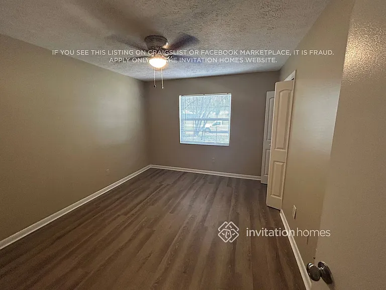 4402 Presidential St — Photo 7