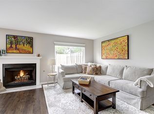 2425-27 Torrejon Pl, Carlsbad, CA 92009