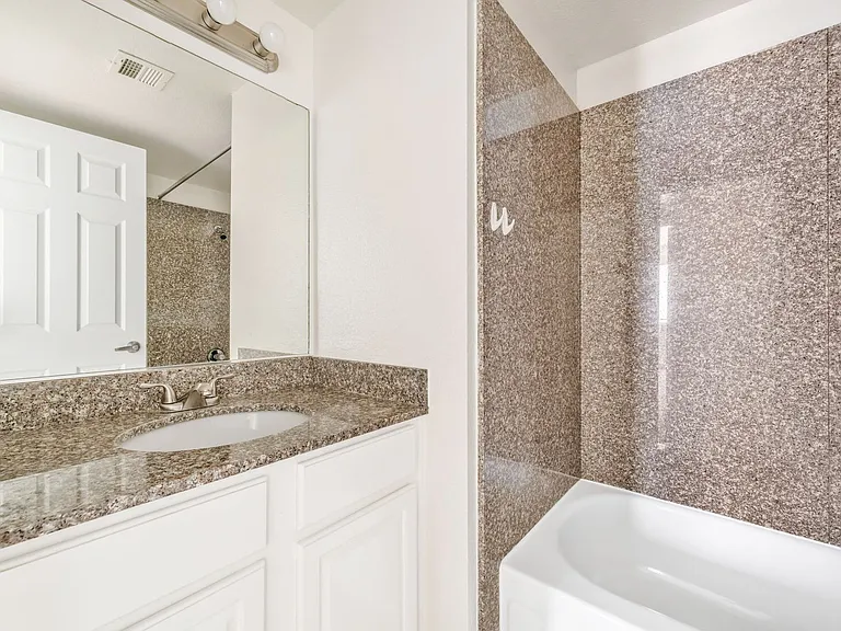 4360 Sandy River Dr #31 — Photo 16