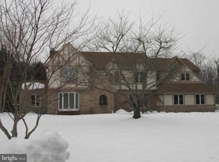 10 Highfield Ct, Lawrence Township, NJ 08648