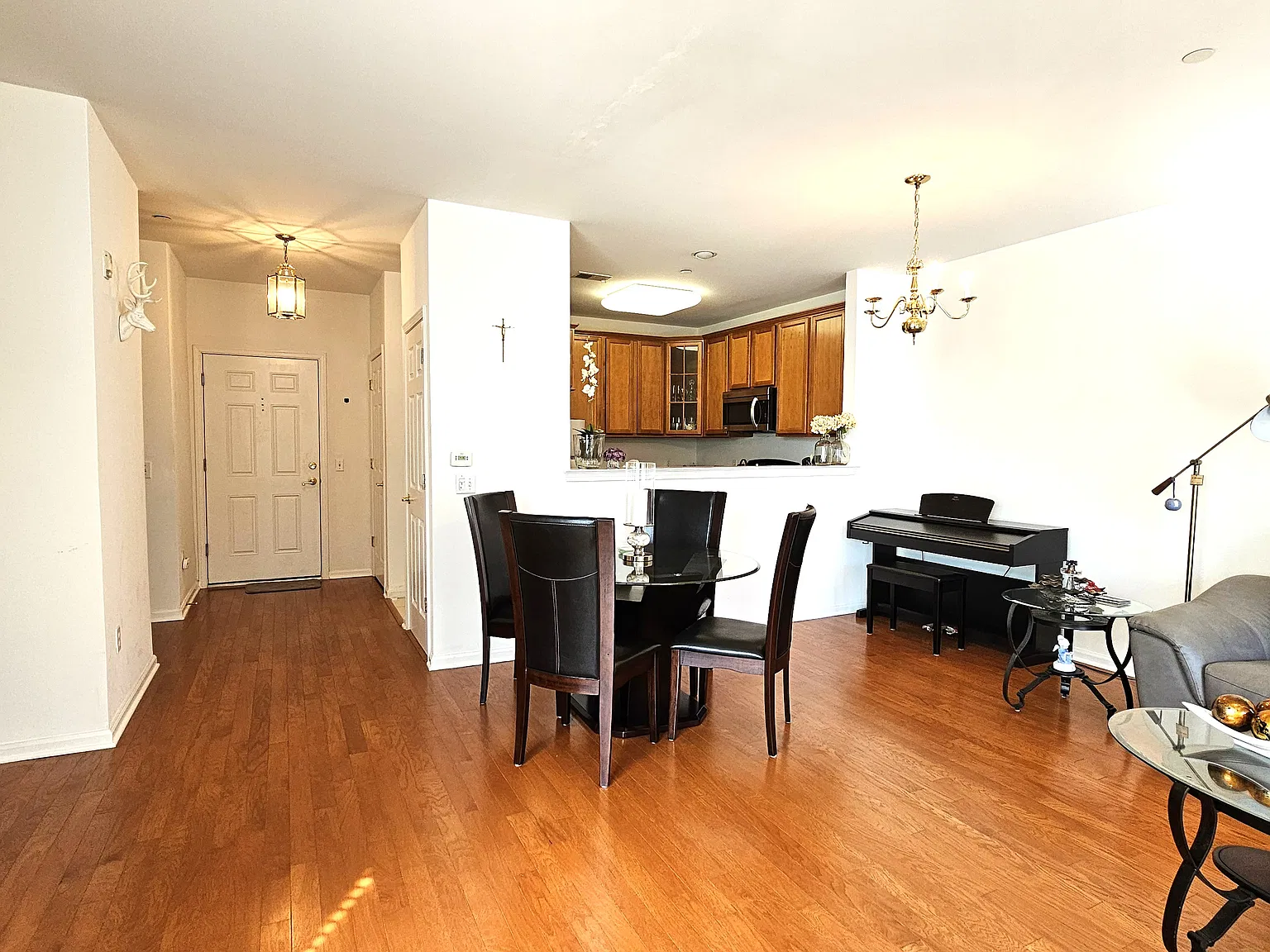 1 bed, $2,200 — Photo 4