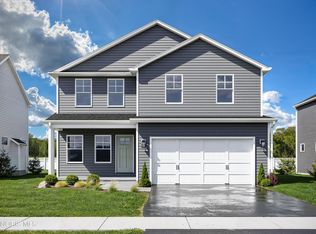 130 Valley Hall Dr, Rossford, OH 43551