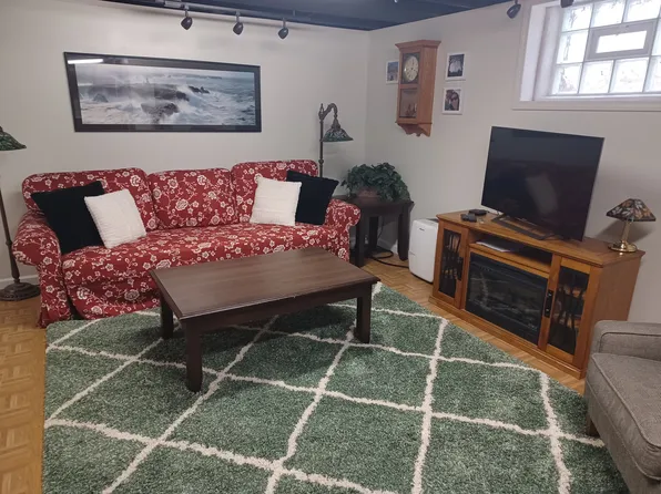 2208 W Petty Rd, Muncie, IN 47304