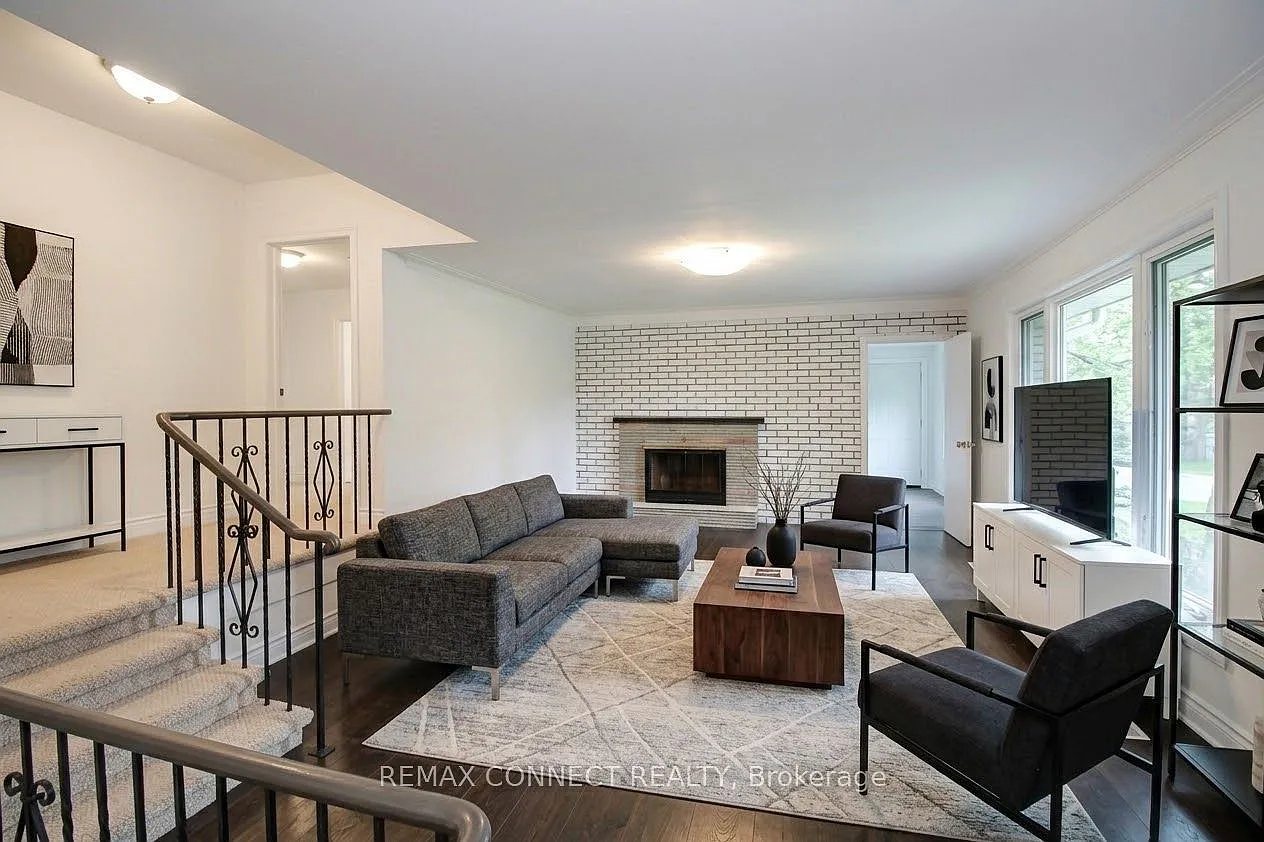 4 bed, $3,950 — Photo 1