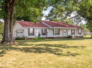 775 2nd Ave S, Loretto, TN 38469