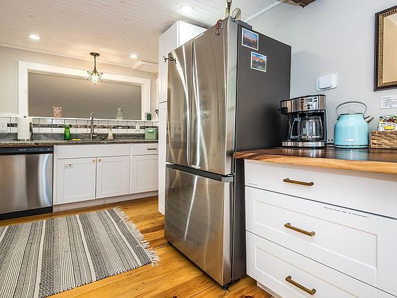 5th image of 19 River Street