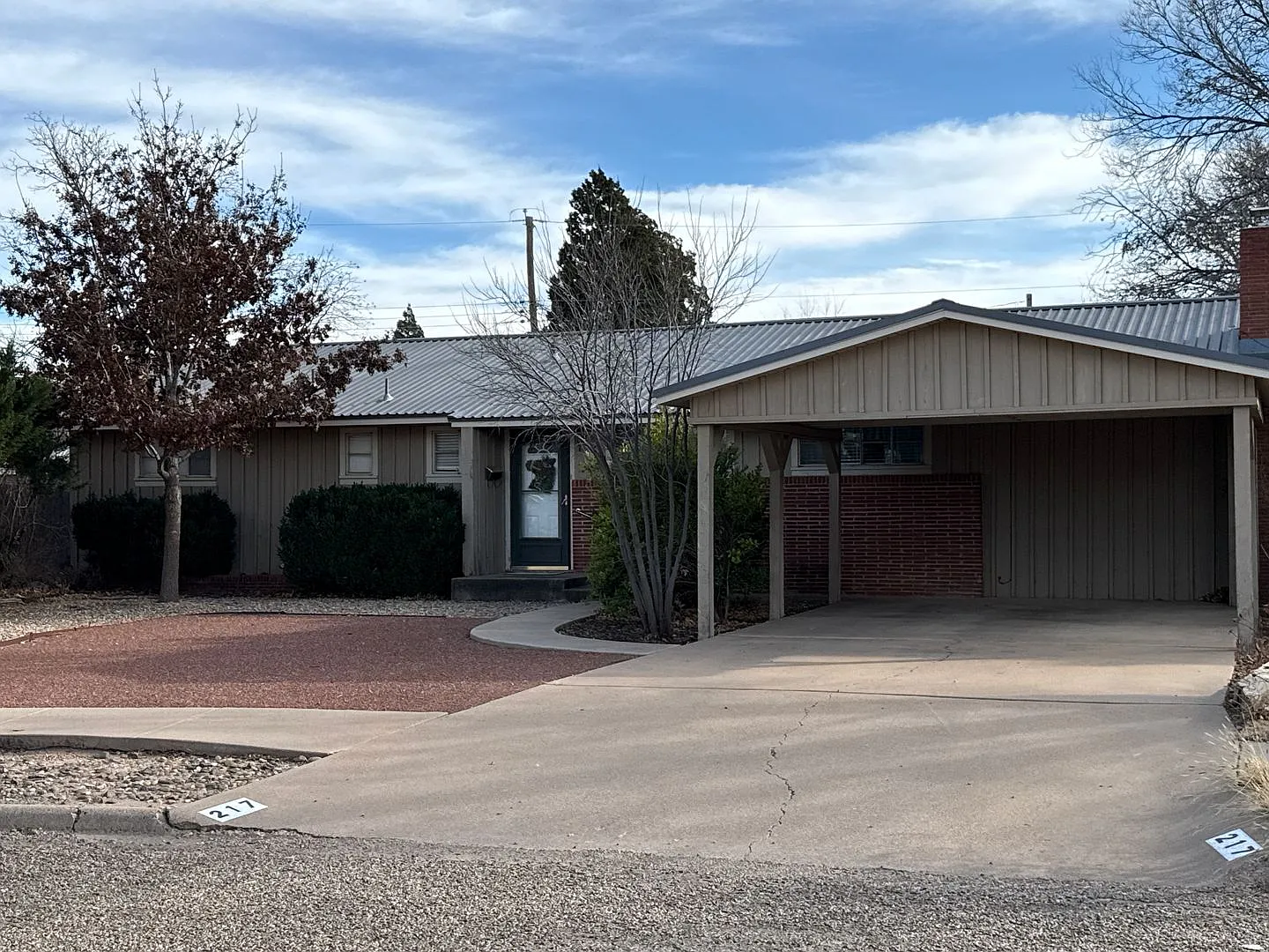 217 New Mexico Drive — Photo 1