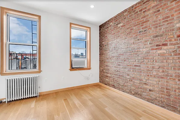 Rented by REAL New York | media 7