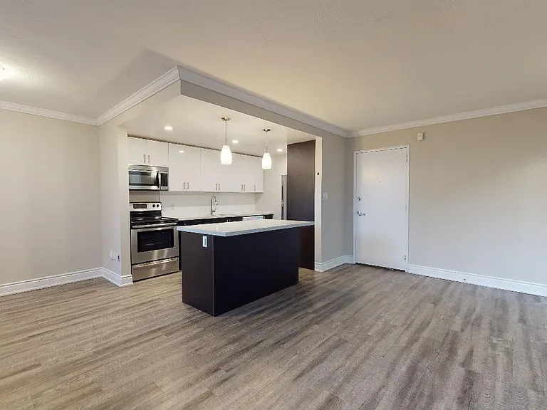 455 Maple Ave — Photo 3