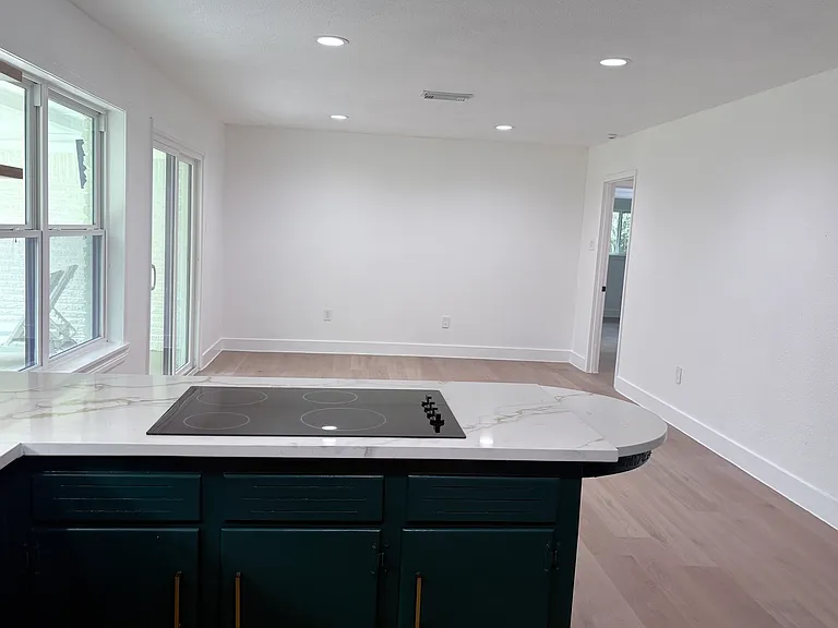 704 Fleetwood St — Photo 18