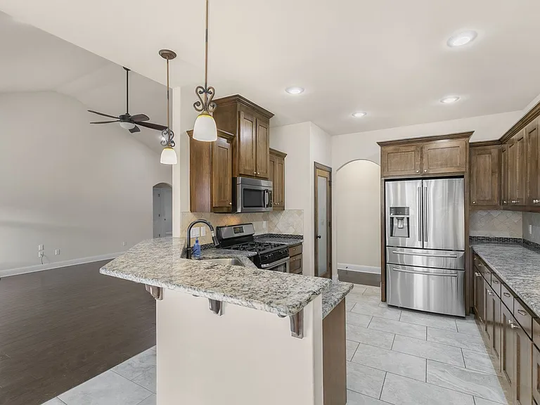 2304 SW Chaddington Rd — Photo 8