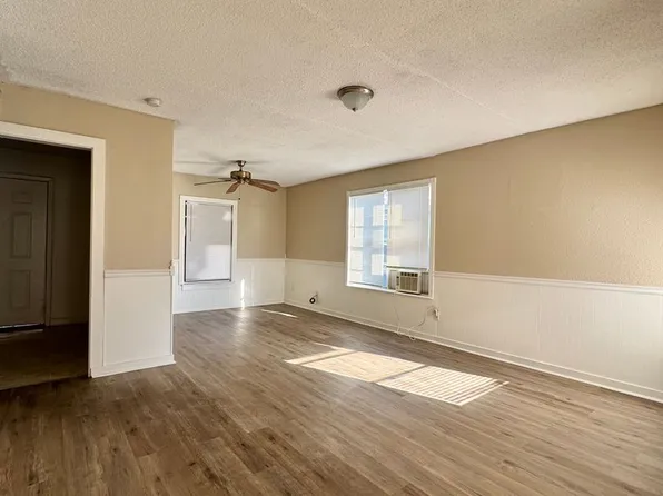 132 E 11th St, San Angelo, TX 76903