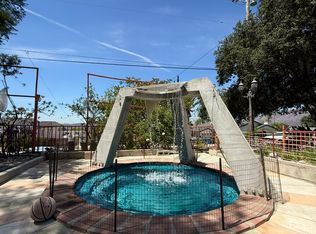10432 Samoa Ave, Tujunga, CA 91042